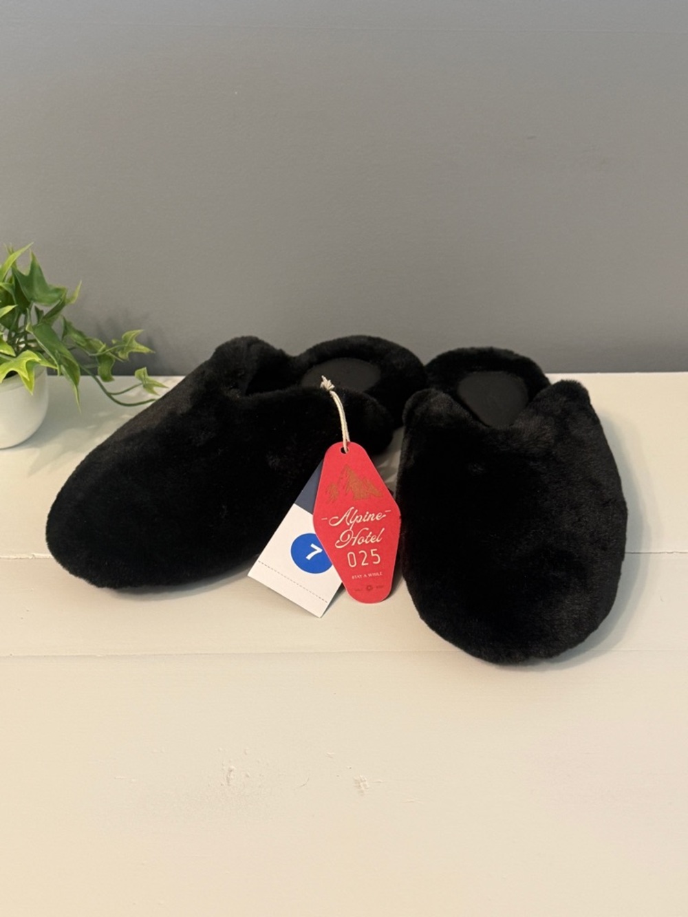 Universal Thread Black Fuzzy Slip-On Women's Slippers